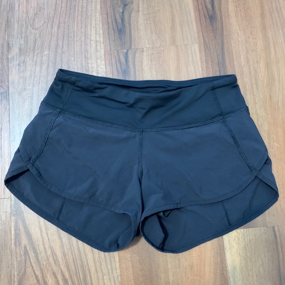 Black Lululemon running shorts (Speed Up Short)